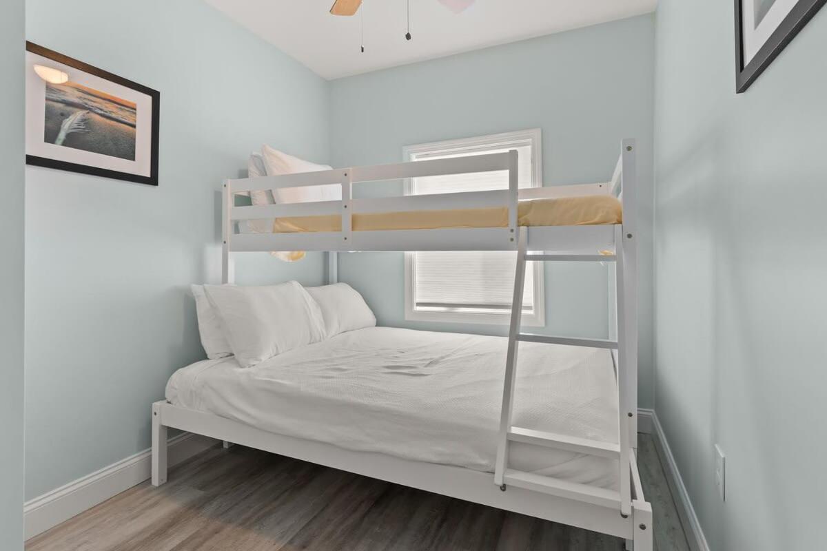 Steps To Beach Fully Renovated Sleeps 6 ハンプトン エクステリア 写真
