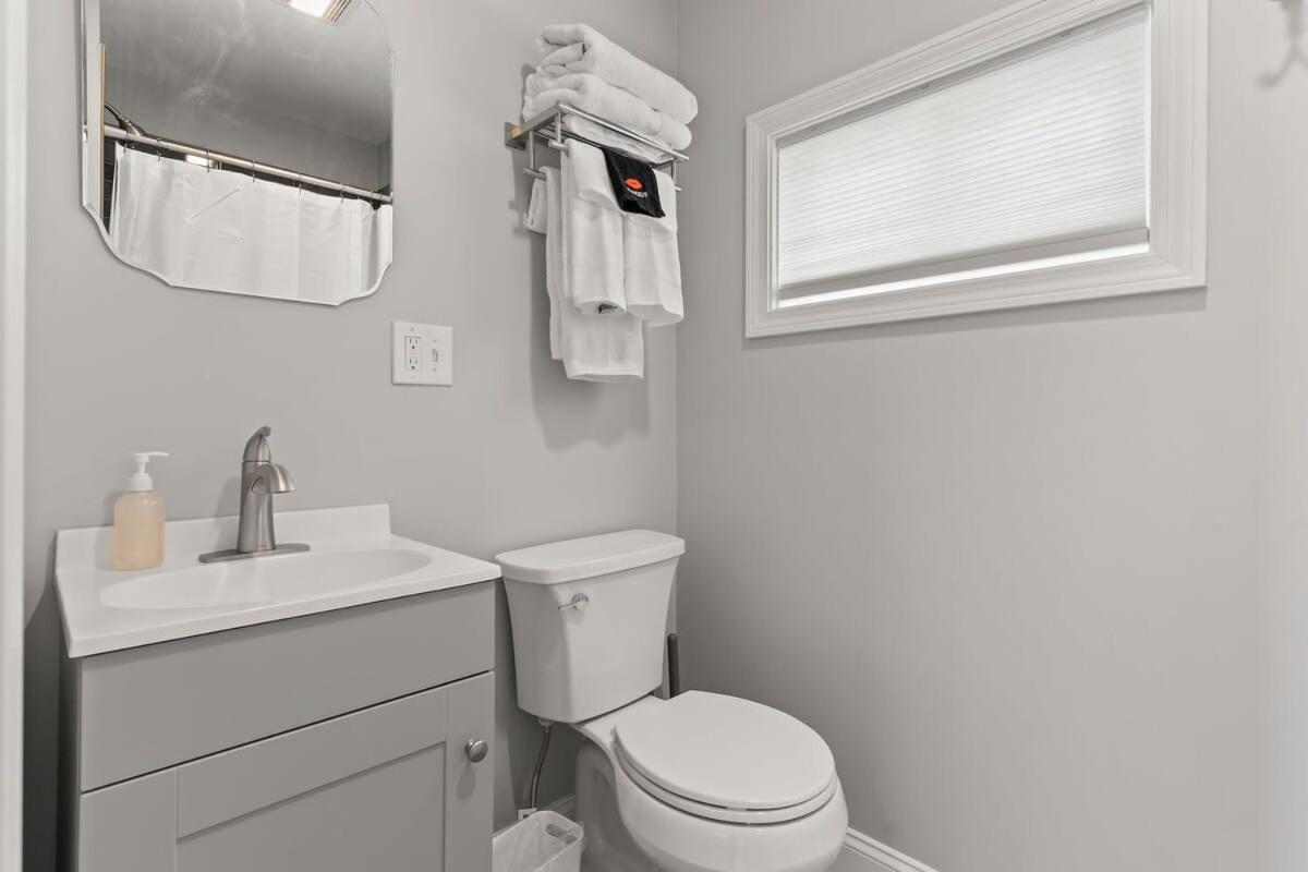 Steps To Beach Fully Renovated Sleeps 6 ハンプトン エクステリア 写真